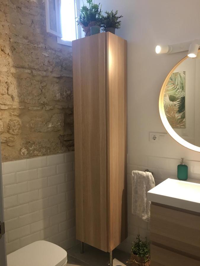 Loft Xerez Centro Apartment เฮเรซ เด ลาฟรอนเตรา ภายนอก รูปภาพ