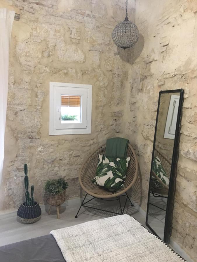 Loft Xerez Centro Apartment เฮเรซ เด ลาฟรอนเตรา ภายนอก รูปภาพ