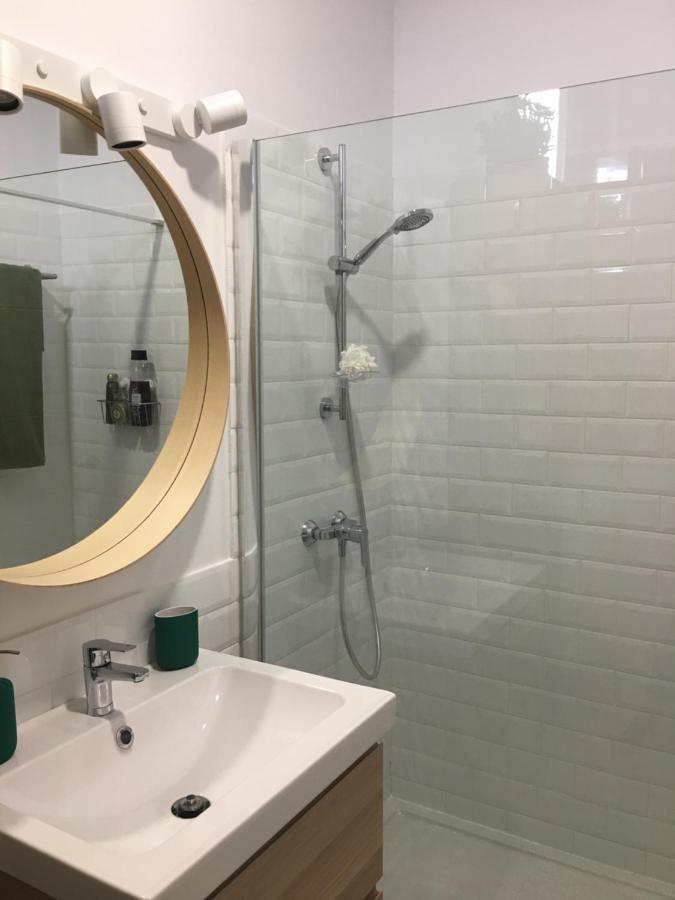 Loft Xerez Centro Apartment เฮเรซ เด ลาฟรอนเตรา ภายนอก รูปภาพ