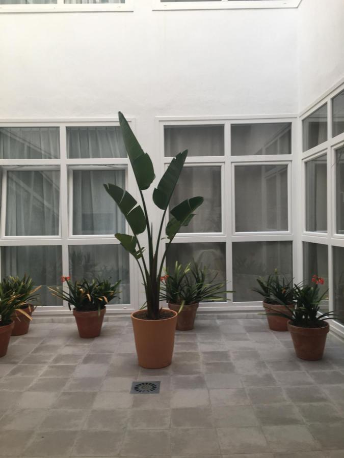 Loft Xerez Centro Apartment เฮเรซ เด ลาฟรอนเตรา ภายนอก รูปภาพ